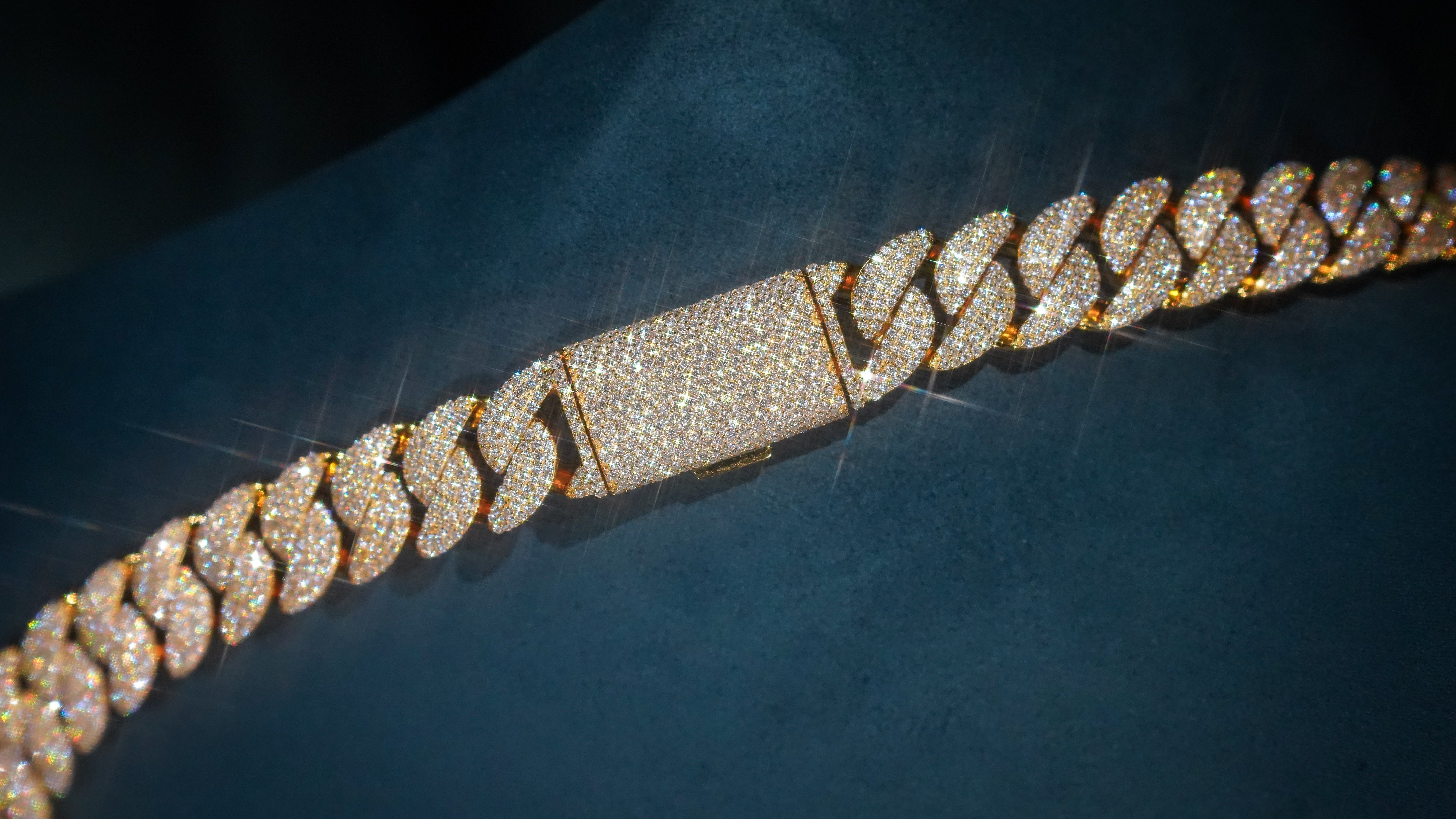 Does 14K Gold Turn Green? The Truth About Jewelry Discoloration (And How to Prevent It)