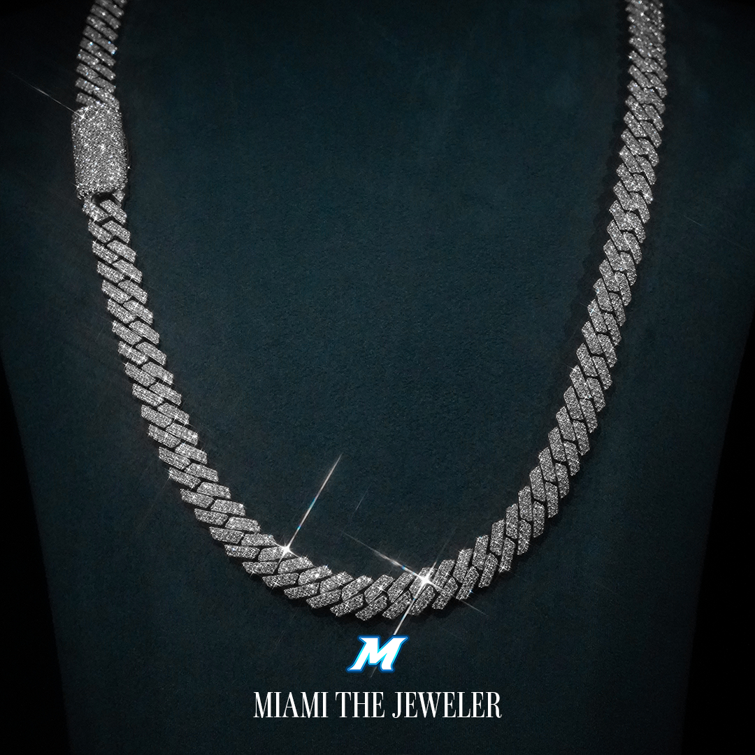 Moissanite Cuban Prong Chain [8mm]